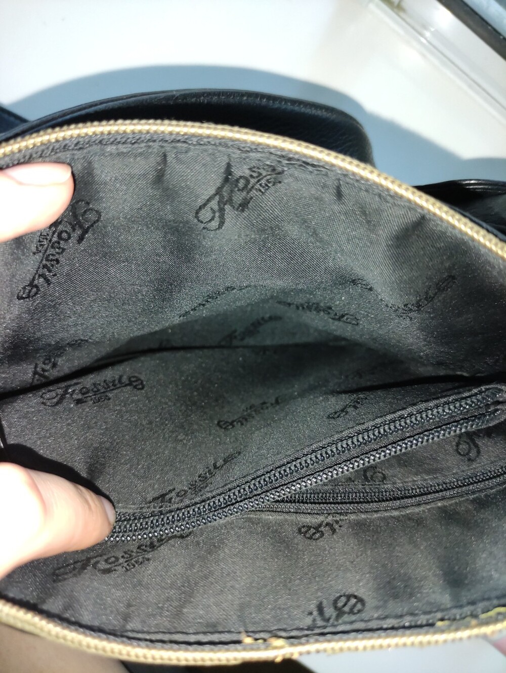 *Fossil* Black Real Leather Crossbody Bag - Picture 5 of 6